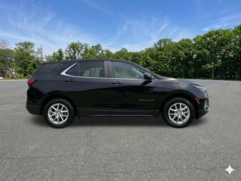 Used 2022 Chevrolet Equinox LT w/ Driver Convenience Package AWD/4WD image 10