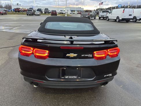 Used 2023 Chevrolet Camaro LT image 8