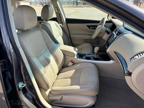 Used 2013 Nissan Altima 2.5 SL w/ Technology Pkg image 8