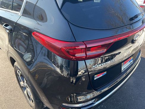 Certified 2022 Kia Sportage LX image 33