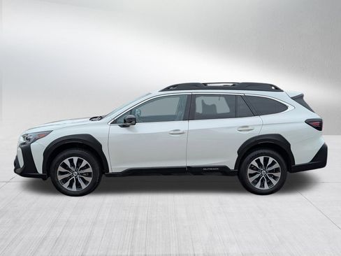 Used 2023 Subaru Outback Limited image 4