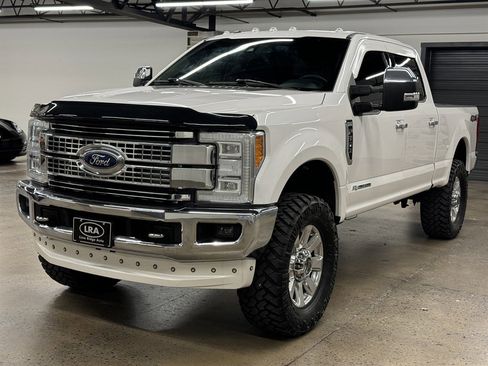 Used 2017 Ford F350 Lariat w/ Lariat Ultimate Package AWD/4WD image 3