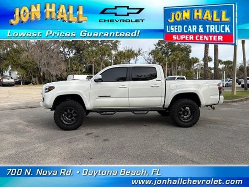Used 2021 Toyota Tacoma Limited image 4