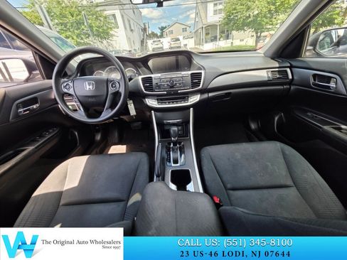 Used 2015 Honda Accord LX image 9