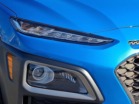 Used 2019 Hyundai Kona Limited w/ Cargo Package image 9