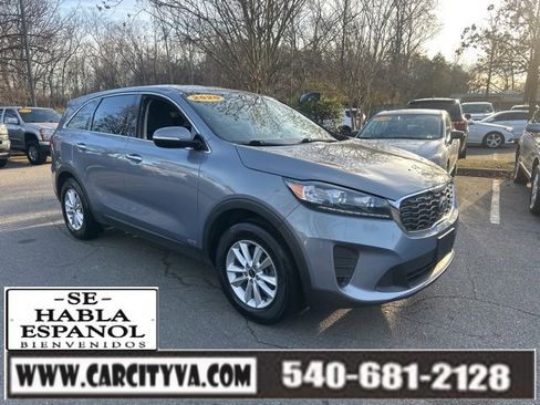 Used 2020 Kia Sorento LX image 1