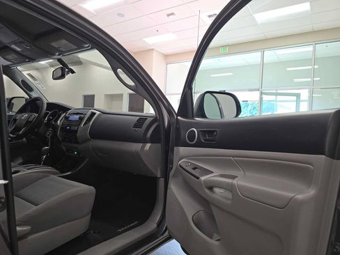 Used 2012 Toyota Tacoma 2WD Access Cab w/ SR5 Pkg image 26