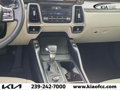 Certified 2023 Kia Sorento S FWD image 22