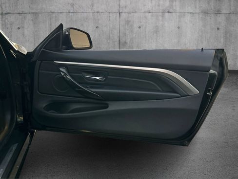 Used 2018 BMW 430i Convertible image 21