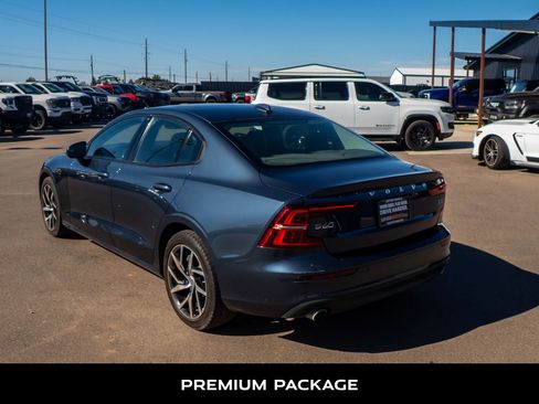 Used 2020 Volvo S60 T5 Momentum image 6