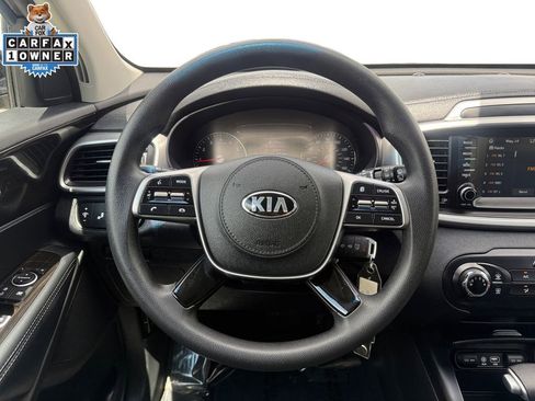 Used 2020 Kia Sorento LX AWD/4WD image 12