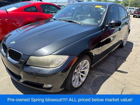 Used 2011 BMW 328i xDrive Sedan AWD/4WD image 2