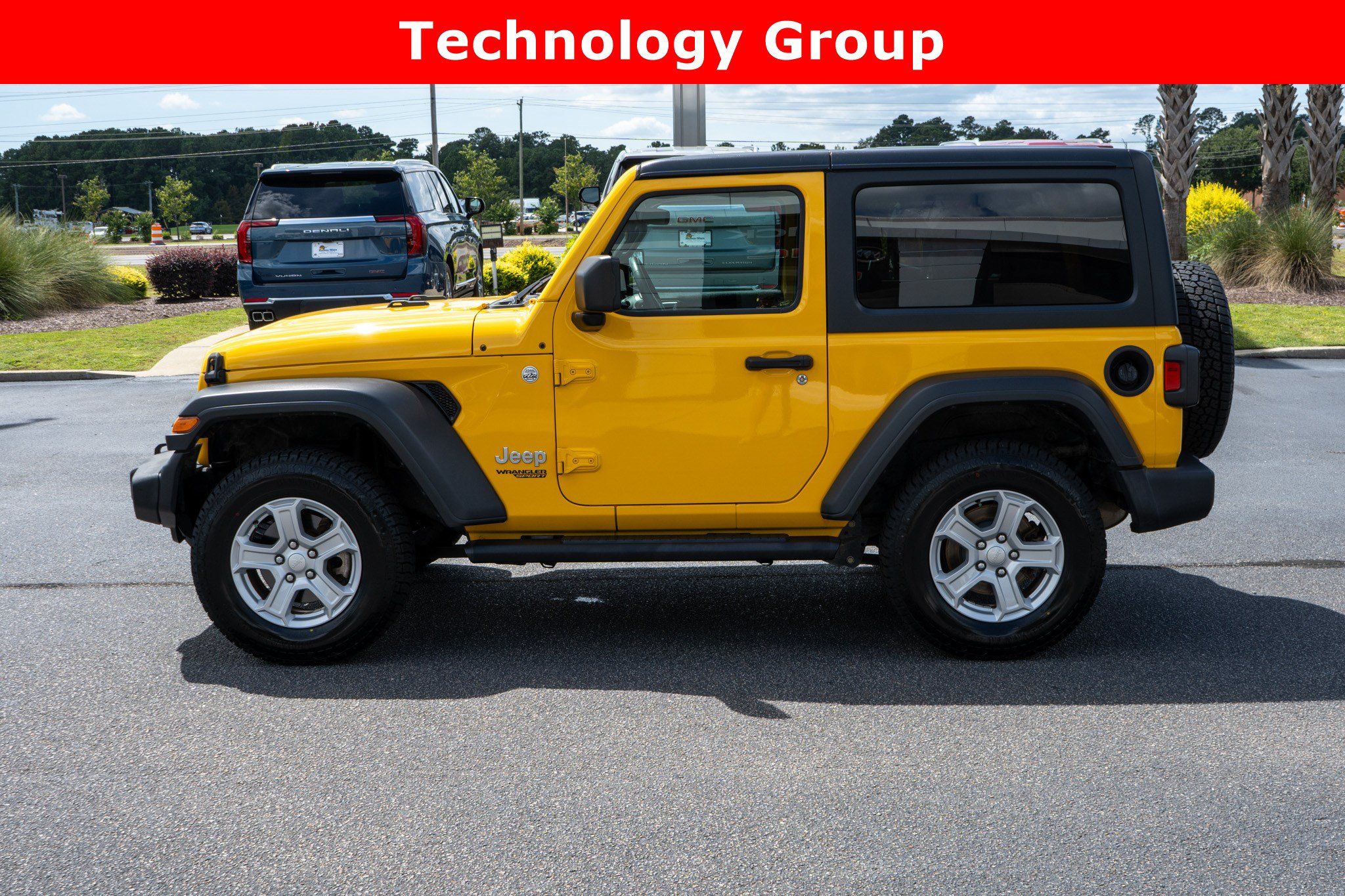 Used 2021 Jeep Wrangler Sport AWD/4WD image 6