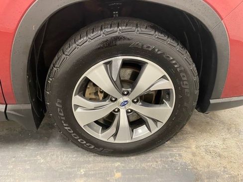 Used 2019 Subaru Ascent Premium w/ Popular Package #2 AWD/4WD image 32