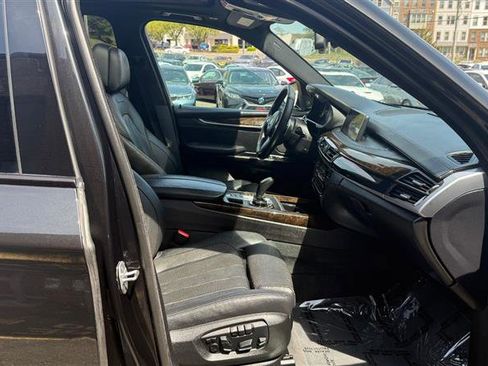 Used 2016 BMW X5 xDrive50i image 7