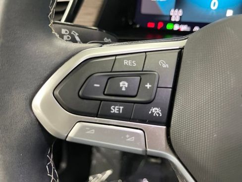 Used 2024 Volkswagen Atlas SEL AWD/4WD image 17