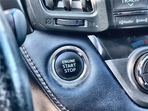 Used 2013 Toyota RAV4 Limited image 28