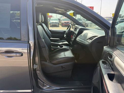 Used 2019 Dodge Grand Caravan GT FWD image 21