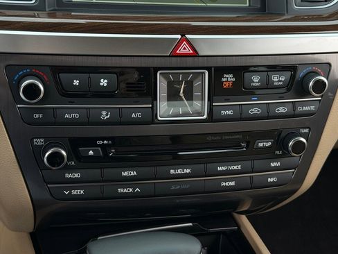 Used 2018 Genesis G80 3.8 image 18