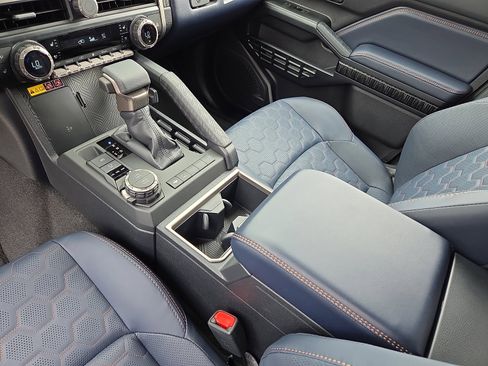 New 2026 Toyota 4Runner 4WD image 15