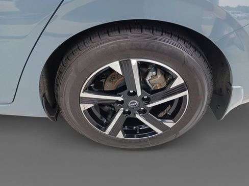 Used 2025 Nissan Sentra SV FWD image 8