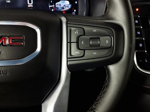Used 2024 GMC Yukon XL SLT RWD image 20