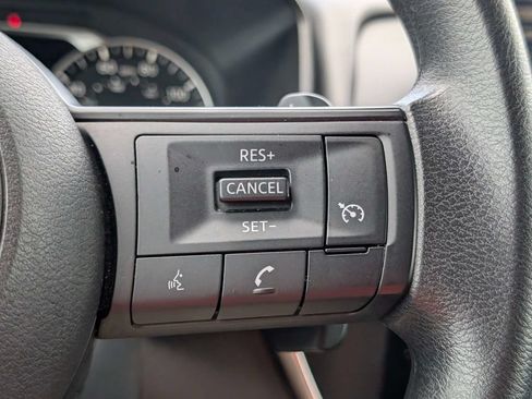 Used 2024 Nissan Rogue S AWD/4WD image 25