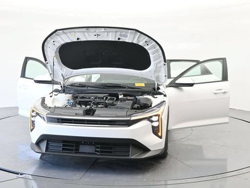 Used 2025 Kia K4 FWD image 39
