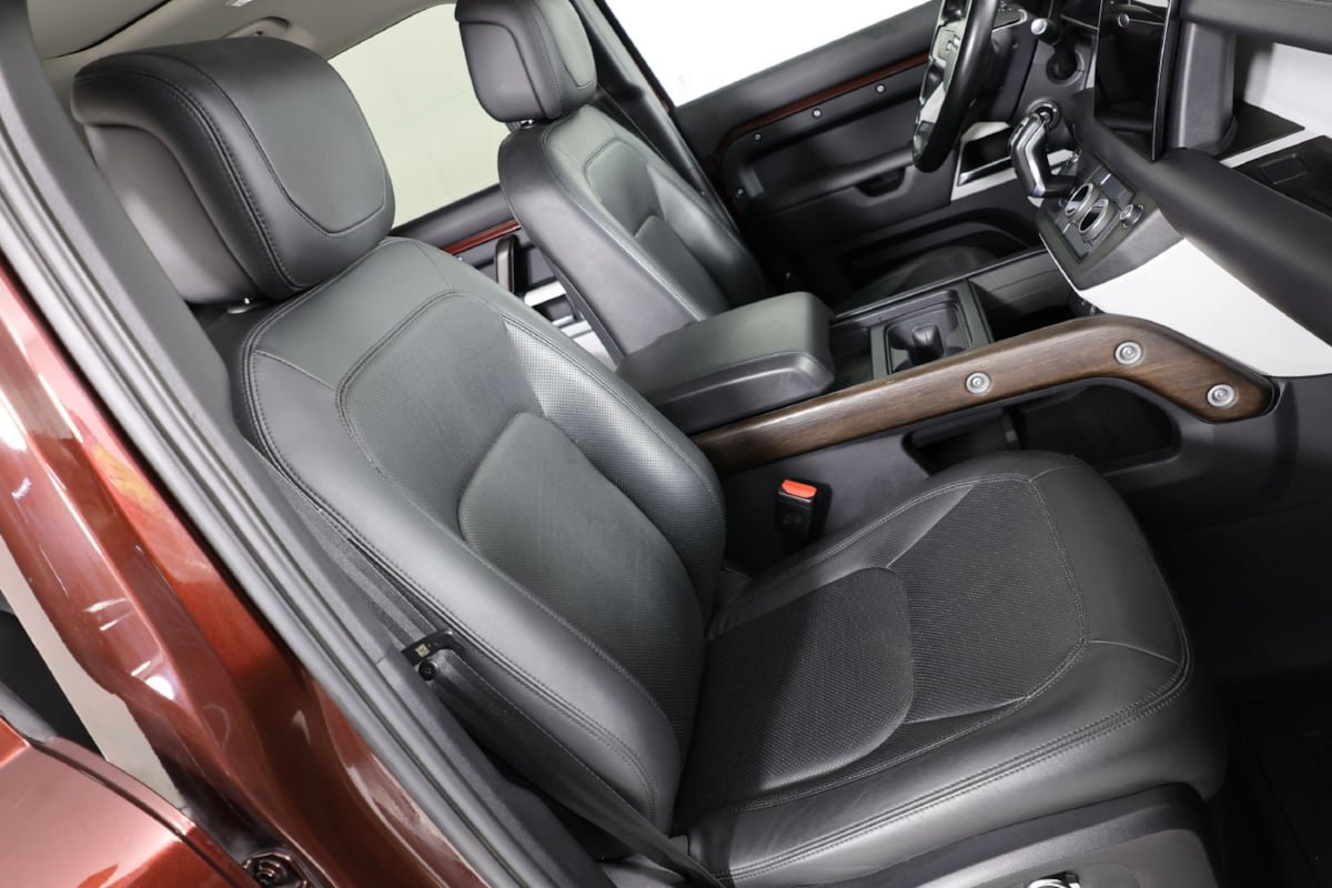 Used 2023 Land Rover Defender 130 First Edition AWD/4WD image 33