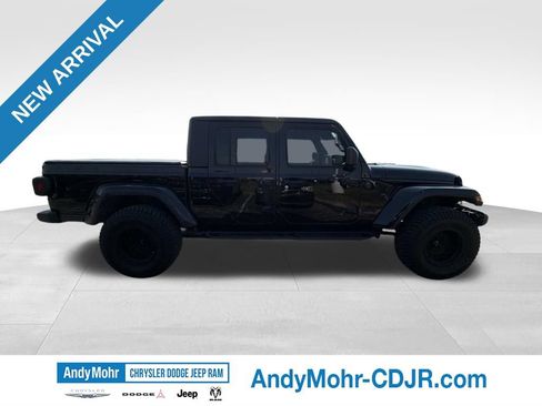 Used 2024 Jeep Gladiator Sport AWD/4WD image 8