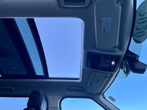 Used 2020 Land Rover Range Rover Long Wheelbase HSE image 17