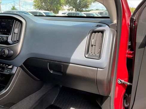 Used 2020 Chevrolet Colorado Z71 image 23