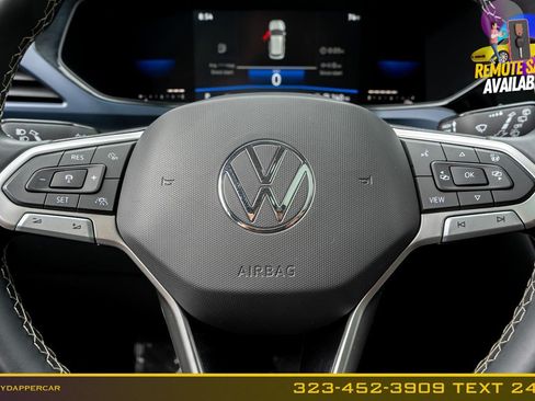 Used 2023 Volkswagen Taos SE w/ Panoramic Sunroof Package FWD image 24