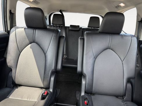 Used 2025 Toyota Grand Highlander AWD image 13
