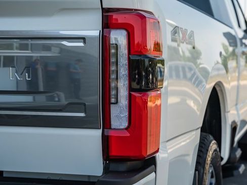 New 2026 Ford F350 Platinum w/ Platinum Plus Package AWD/4WD image 8