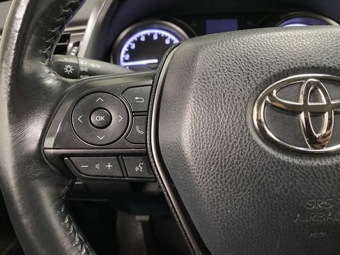 Used 2021 Toyota Camry SE image 19