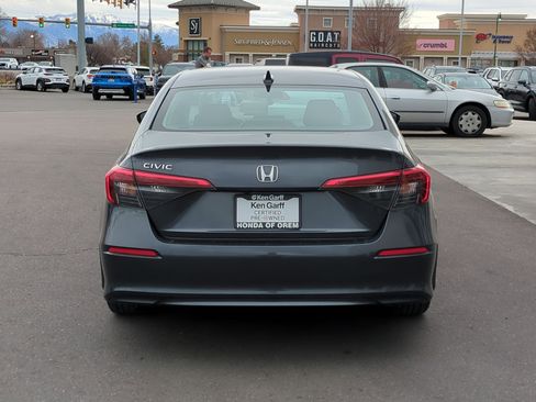Used 2023 Honda Civic EX image 7