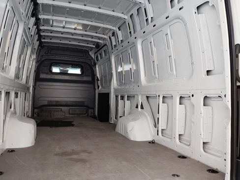 Used 2023 Mercedes-Benz Sprinter 3500 image 15