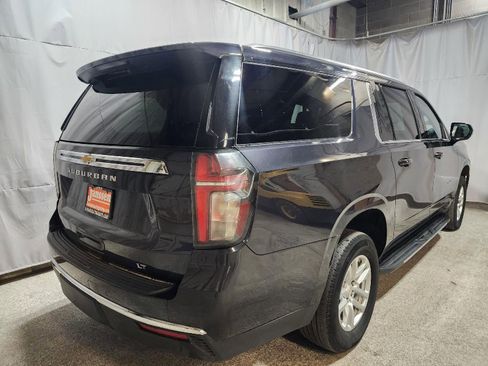 Used 2024 Chevrolet Suburban LT image 6
