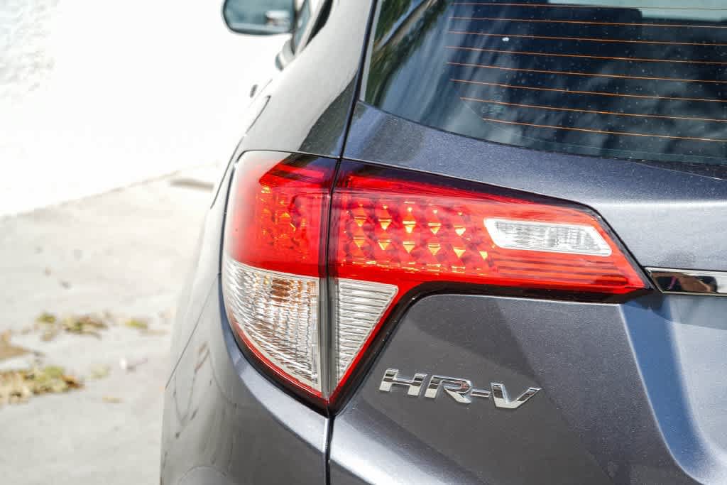 Used 2020 Honda HR-V LX image 9
