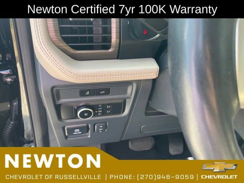 Used 2023 Ford Expedition Limited AWD/4WD image 7