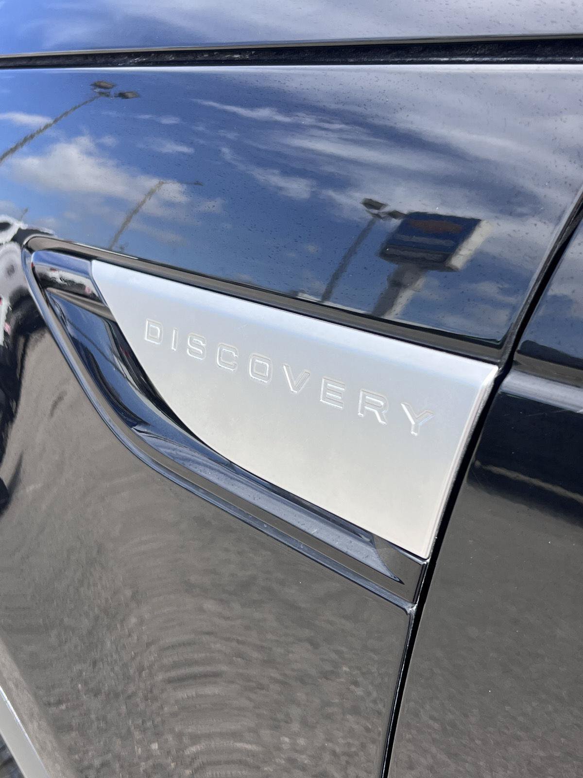 Used 2018 Land Rover Discovery HSE Luxury AWD/4WD image 15