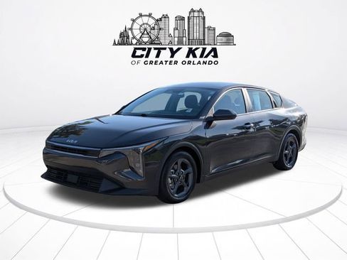 Certified 2025 Kia K4 FWD image 2