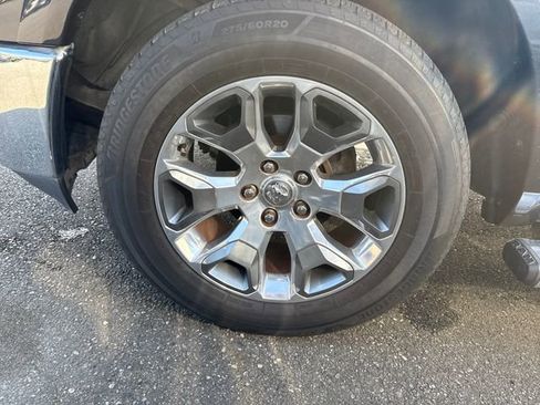 Used 2017 RAM 1500 Limited image 32