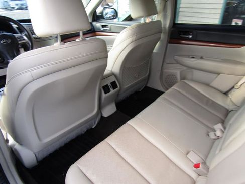 Used 2013 Subaru Outback 3.6R Limited w/ Moonroof Pkg image 26