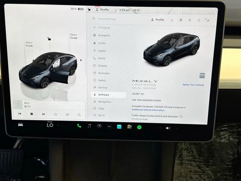 Used 2025 Tesla Model Y Long Range AWD/4WD image 13