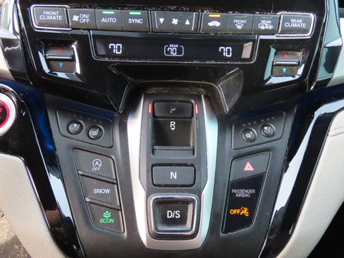 Used 2018 Honda Odyssey Elite image 25