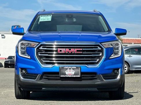 Used 2024 GMC Terrain SLT image 9