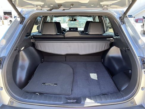 Used 2025 Toyota Corolla Cross XSE w/ Convenience Package image 28