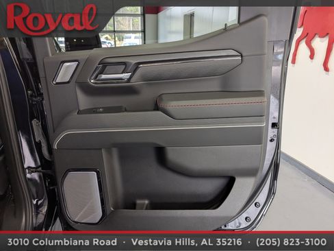 Used 2024 GMC Sierra 1500 AT4X image 9